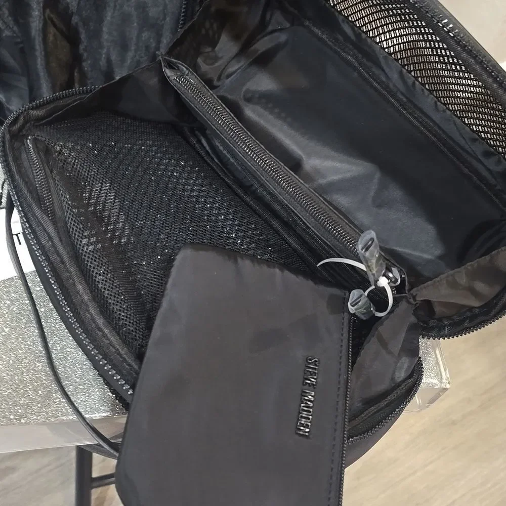 Steve Madden Logo Zip Around Mesh Soft Traincase-‎ Black
